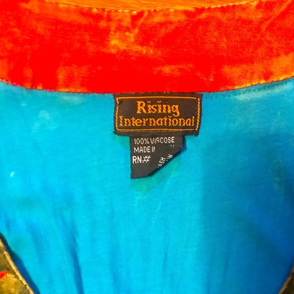 Rising International tank top - Picture 2 of 3